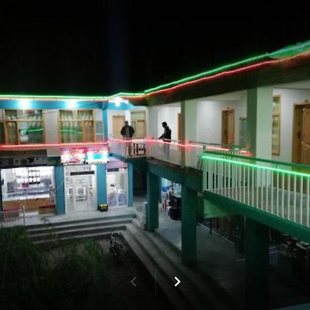 Hotel Noor Nama Palace Hunza Hassan Abad Exteriör bild